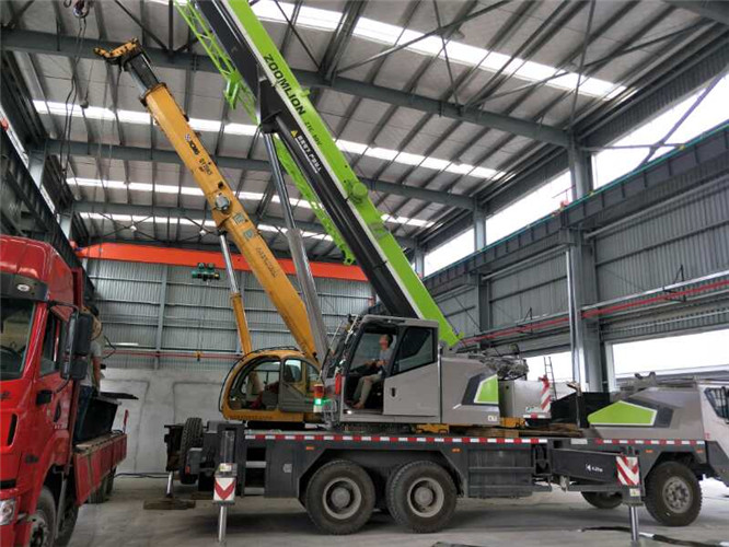 卫辉市高空车出租需要注意哪些安全事项？