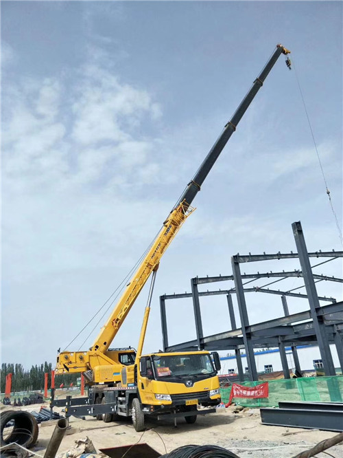 卫辉市超高层建筑钢结构吊装案例